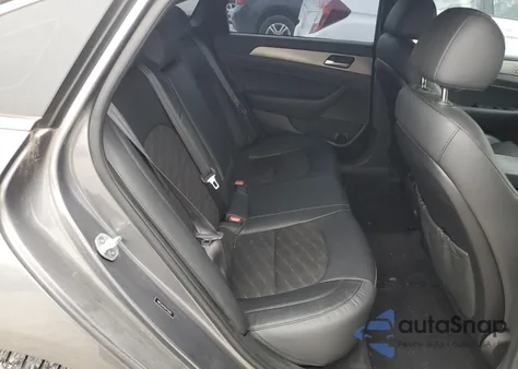 2018 Hyundai Sonata Sport z USA, uszkodzony, nr VIN 5NPE34AF8JH710260